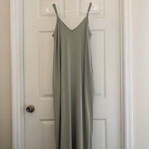 Three Birds Nest Perfection Pocket Maxi Dress light sage Small